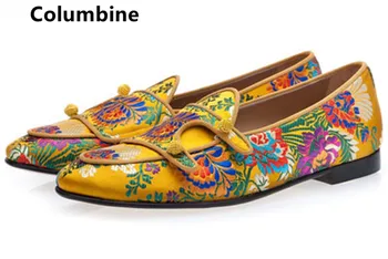 Мужские разноцветные жаккардовые парусиновые туфли желтого цвета с пуговицами в тон, лоферы с двойным узором, повседневная обувь с цветочной вышивкой